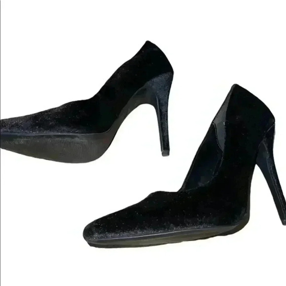 NICE LOOK VELVET HEELS- THESE ARE BEAUTIFUL!! - Picture 1 of 6